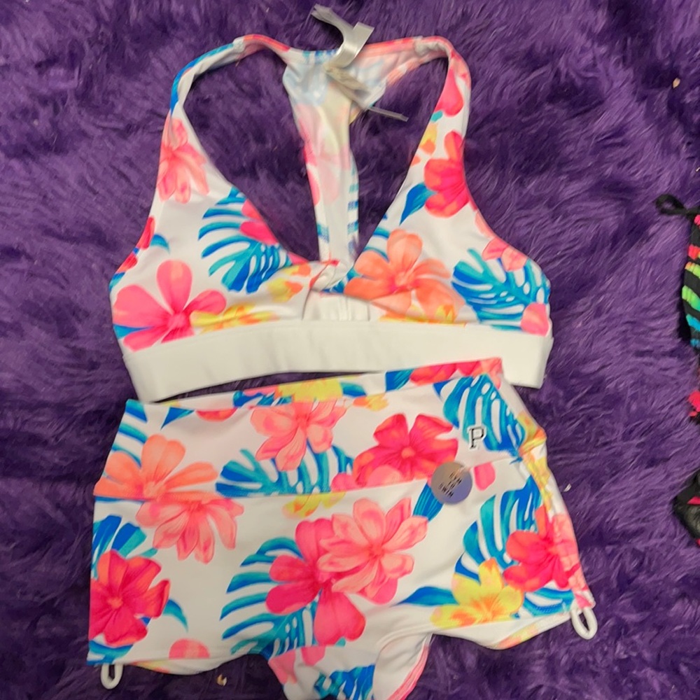 Victoria Secrets Gym to Swim